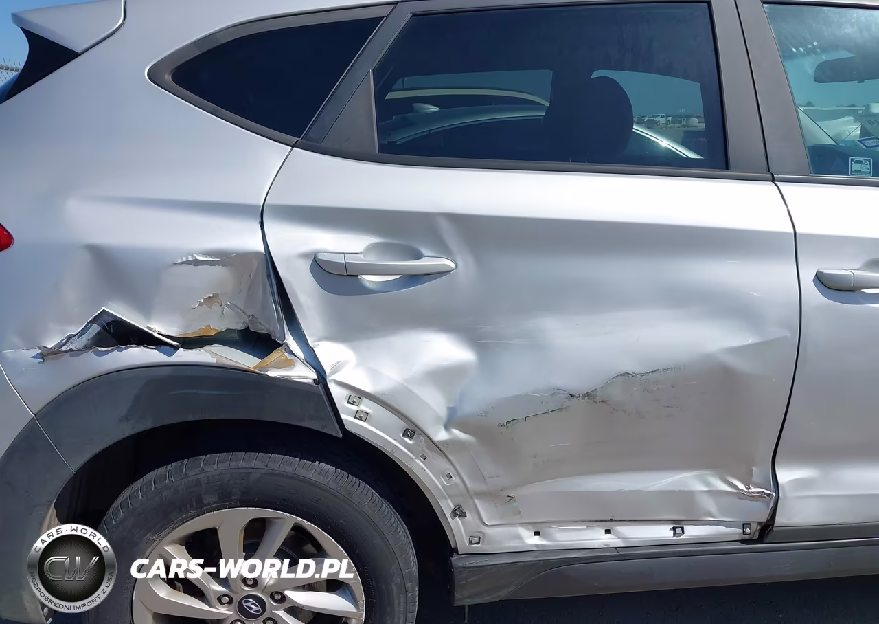 2016 Hyundai Tucson Se VIN:KM8J33A44GU076799 - 6