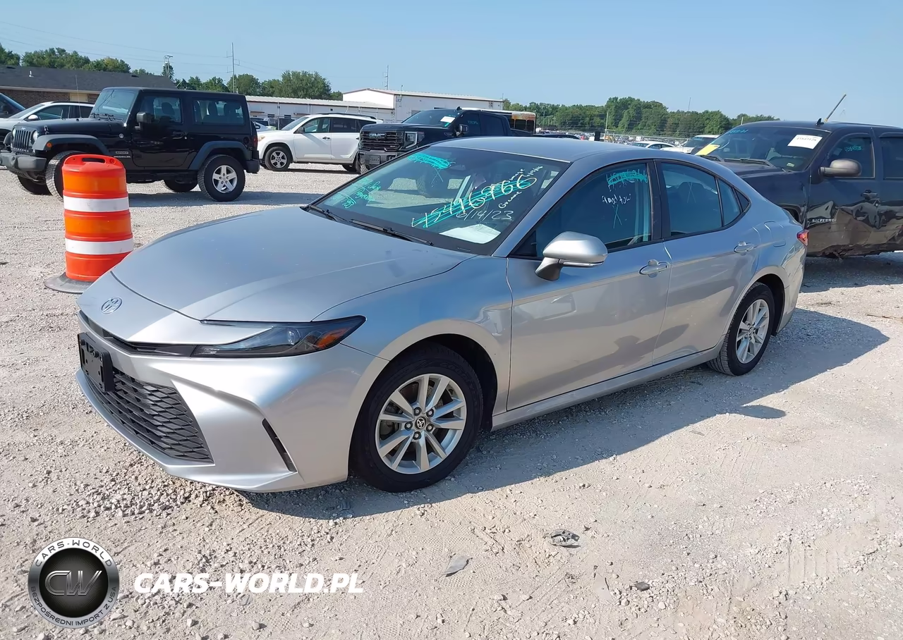 2025 Toyota Camry Le VIN:4T1DAACK9SU524823 - 2