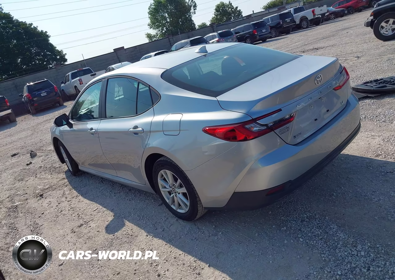 2025 Toyota Camry Le VIN:4T1DAACK9SU524823 - 3