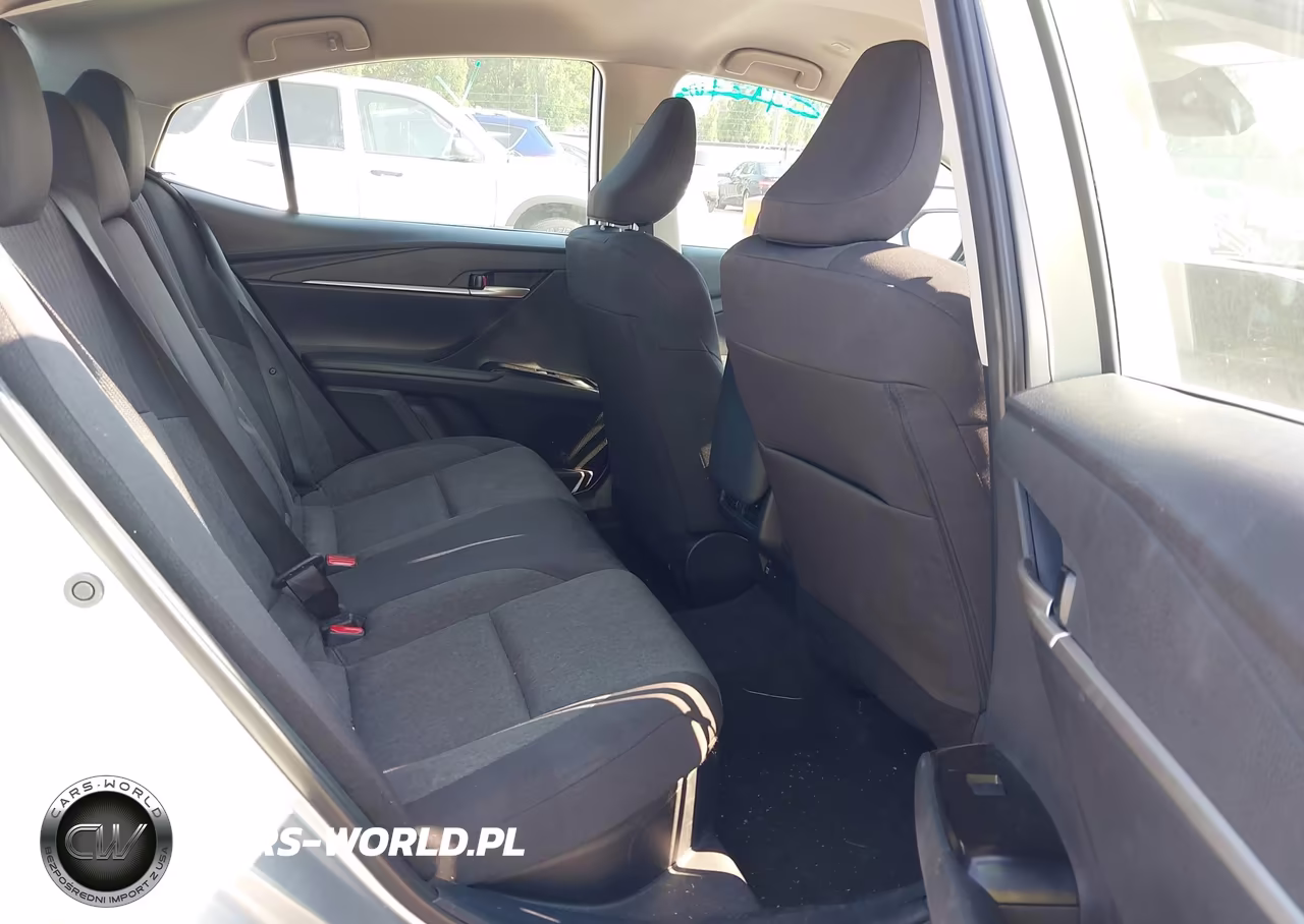 2025 Toyota Camry Le VIN:4T1DAACK9SU524823 - 8