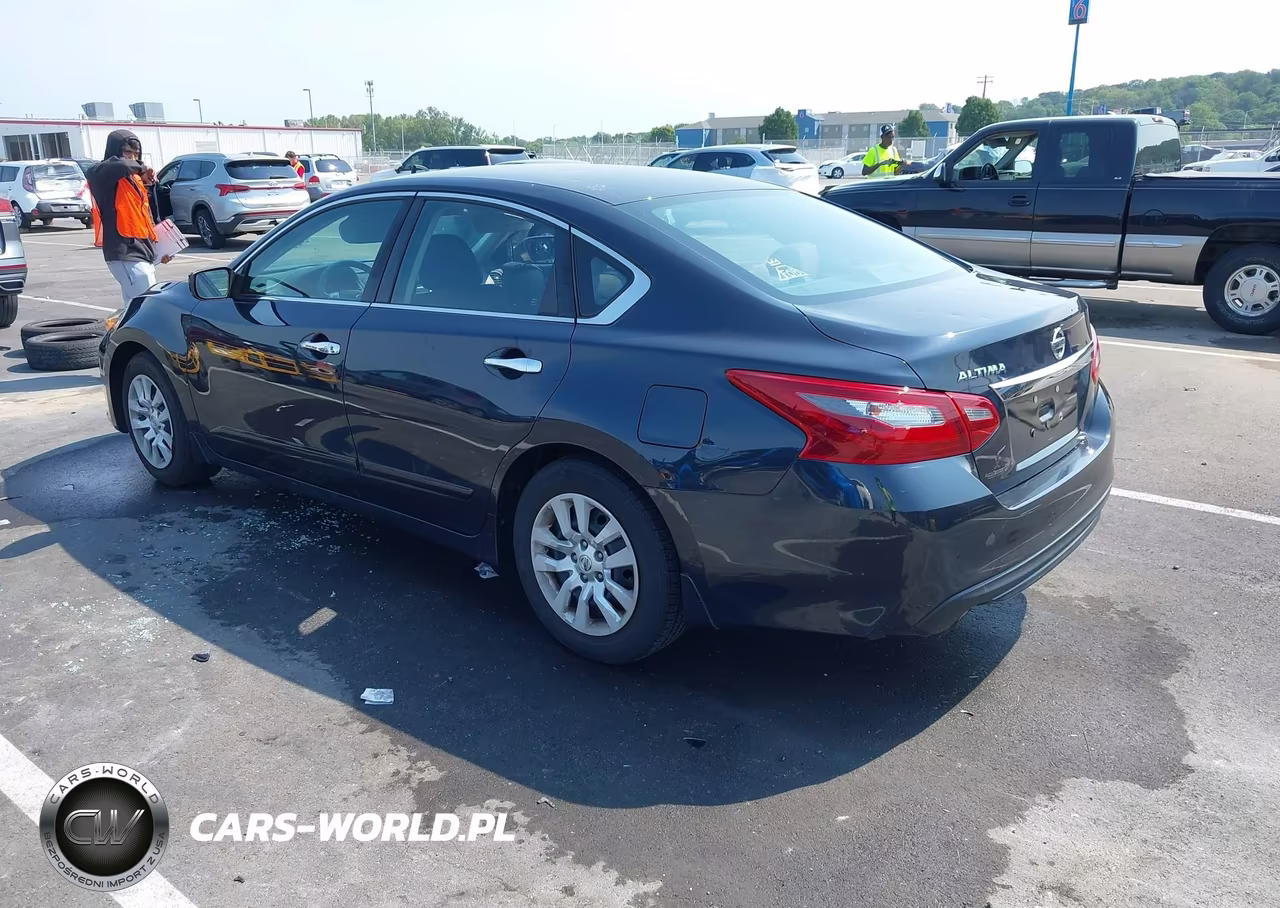2018 Nissan Altima 2.5 S VIN:1N4AL3AP2JC225342 - 3