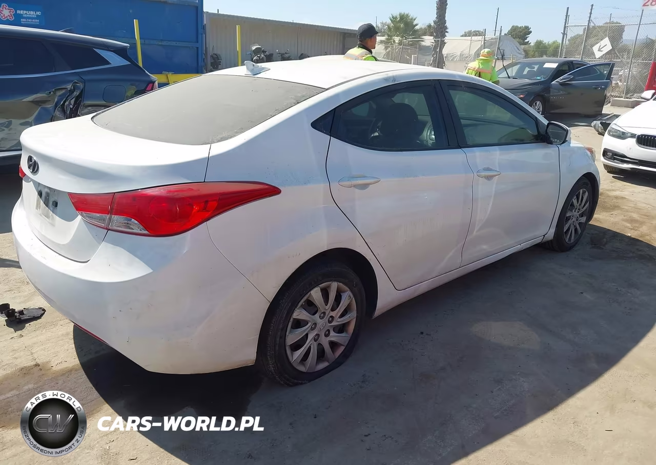 2013 Hyundai Elantra Gls VIN:5NPDH4AE1DH187141 - 4