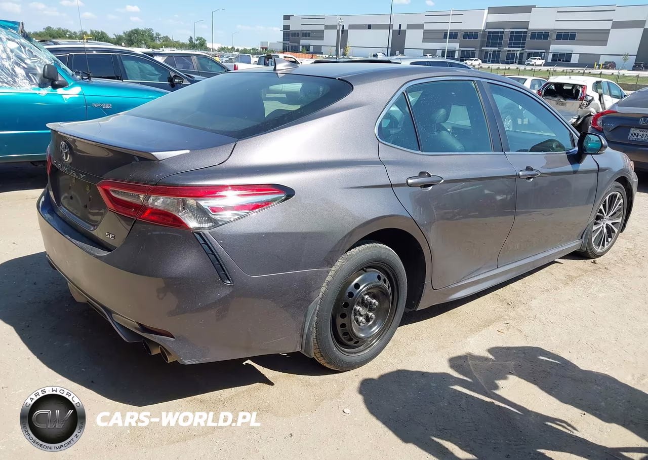 2019 Toyota Camry Se VIN:4T1B11HK0KU193940 - 4