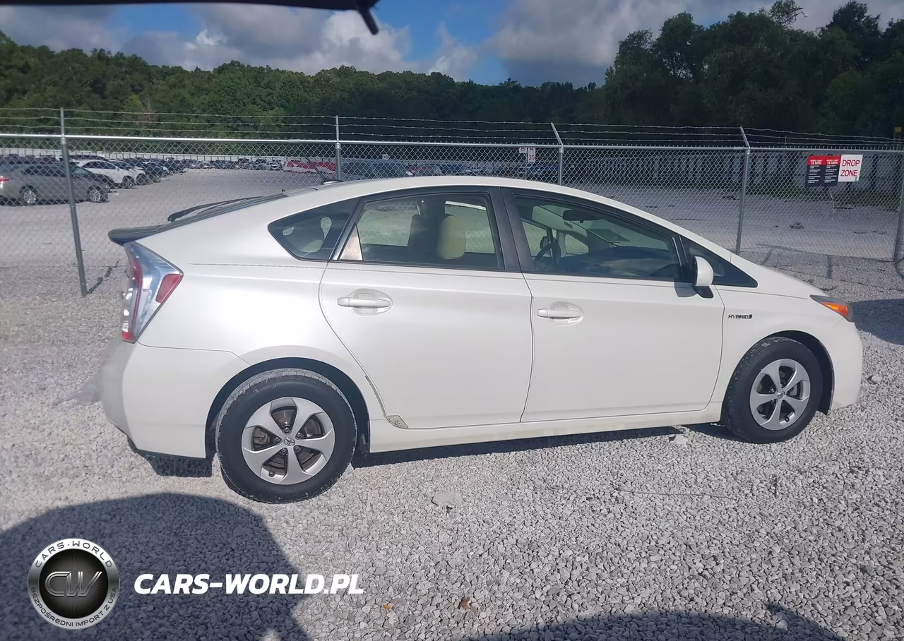 2015 Toyota Prius Three VIN:JTDKN3DU5F0426574 - 12