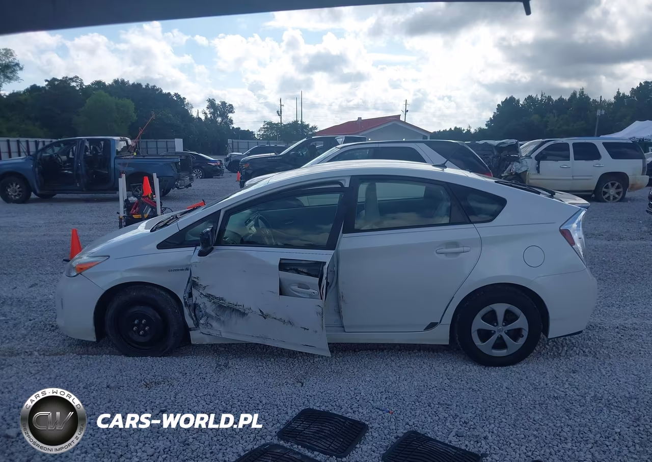 2015 Toyota Prius Three VIN:JTDKN3DU5F0426574 - 13
