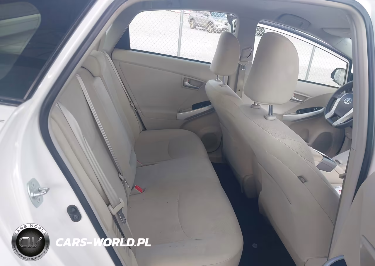 2015 Toyota Prius Three VIN:JTDKN3DU5F0426574 - 8
