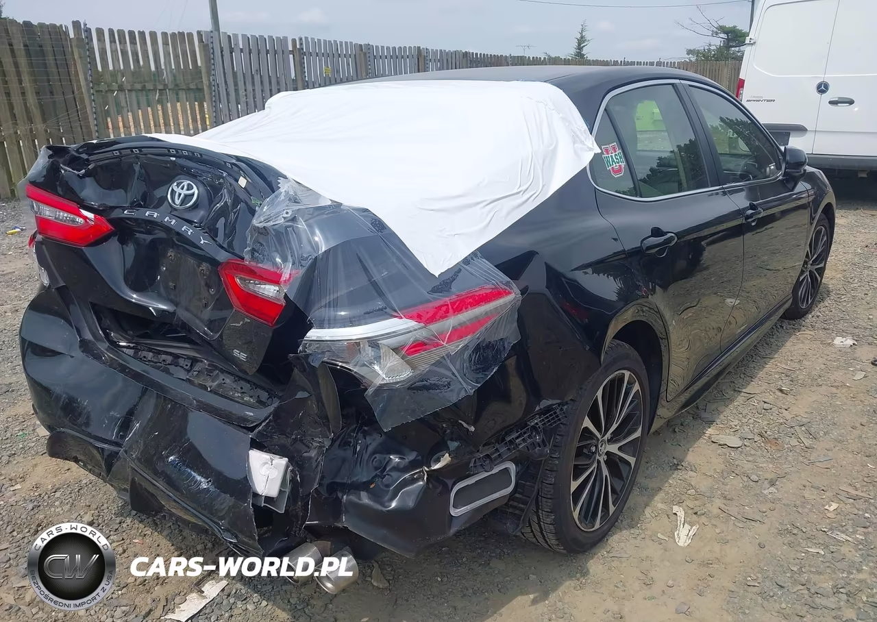 2018 Toyota Camry Se VIN:JTNB11HK0J3004577 - 4