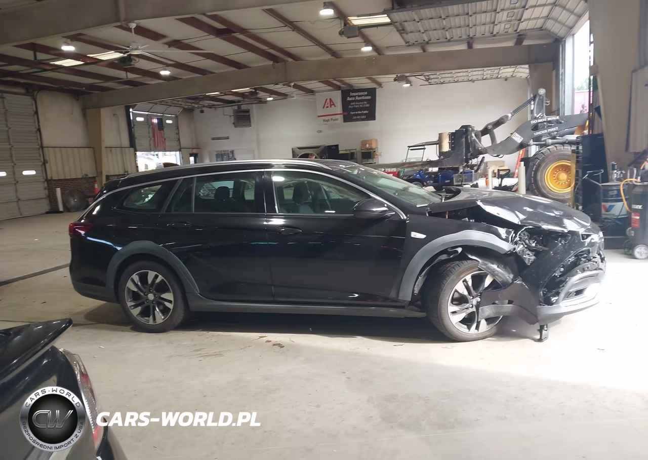 2018 Buick Regal Tourx Preferred VIN:W04GU8SX6J1094984 - 13
