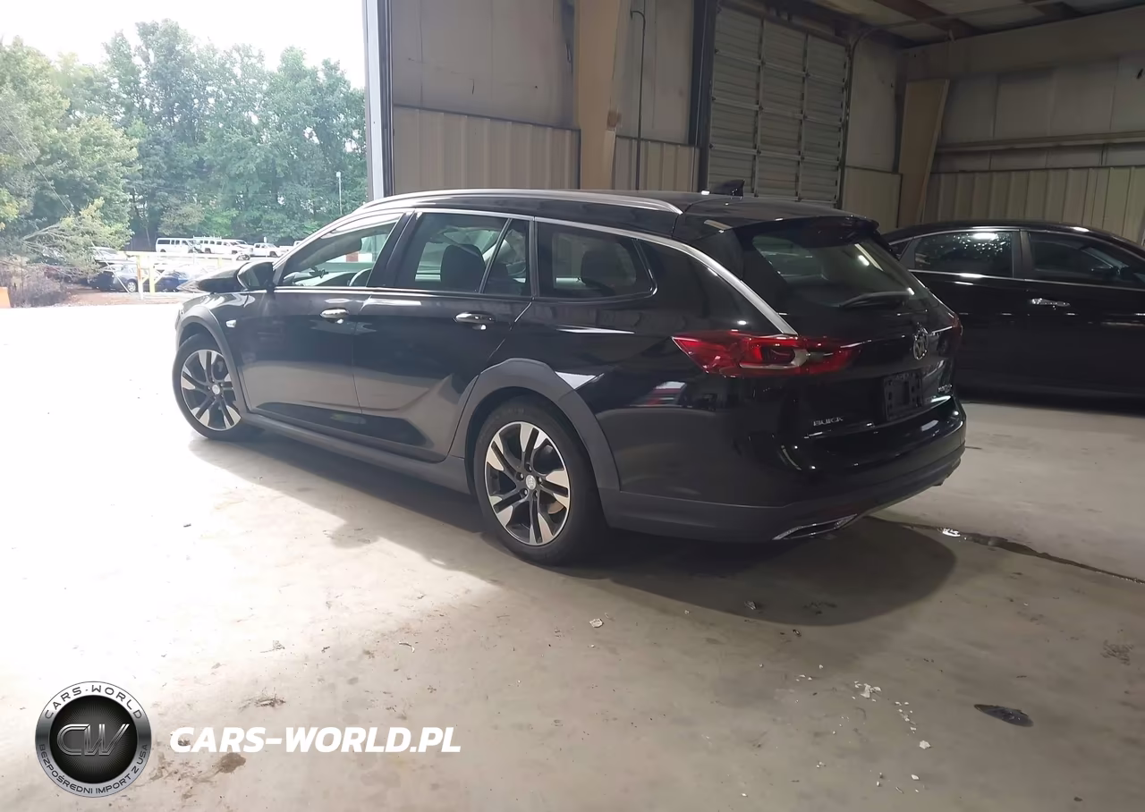 2018 Buick Regal Tourx Preferred VIN:W04GU8SX6J1094984 - 3