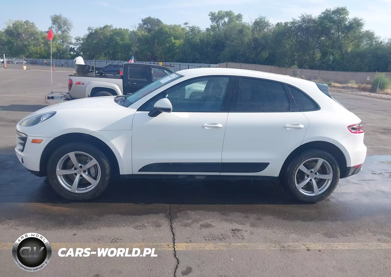 2018 Porsche Macan Sport Edition VIN:WP1AA2A59JLB01575 - 14