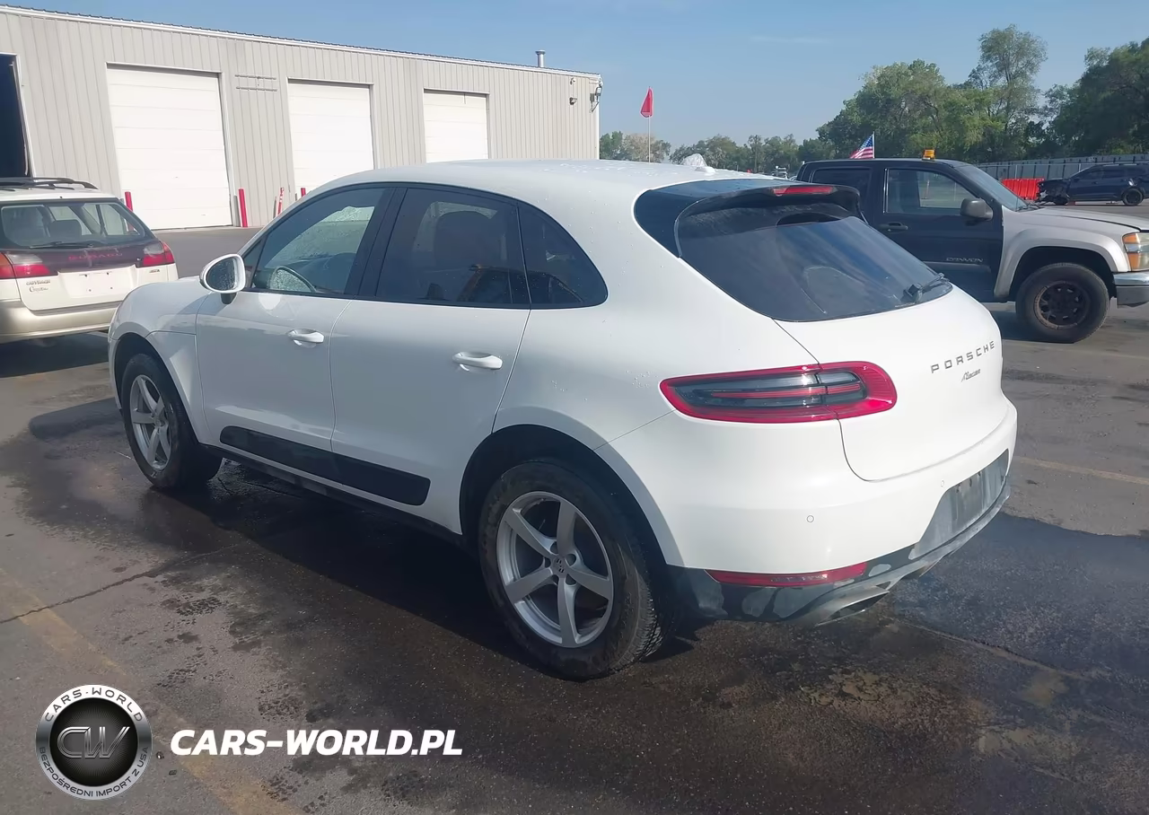 2018 Porsche Macan Sport Edition VIN:WP1AA2A59JLB01575 - 3