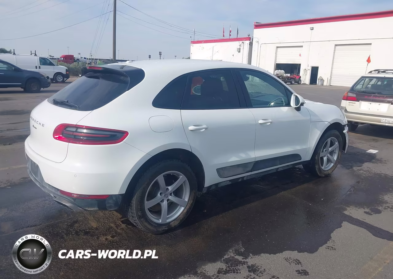 2018 Porsche Macan Sport Edition VIN:WP1AA2A59JLB01575 - 4