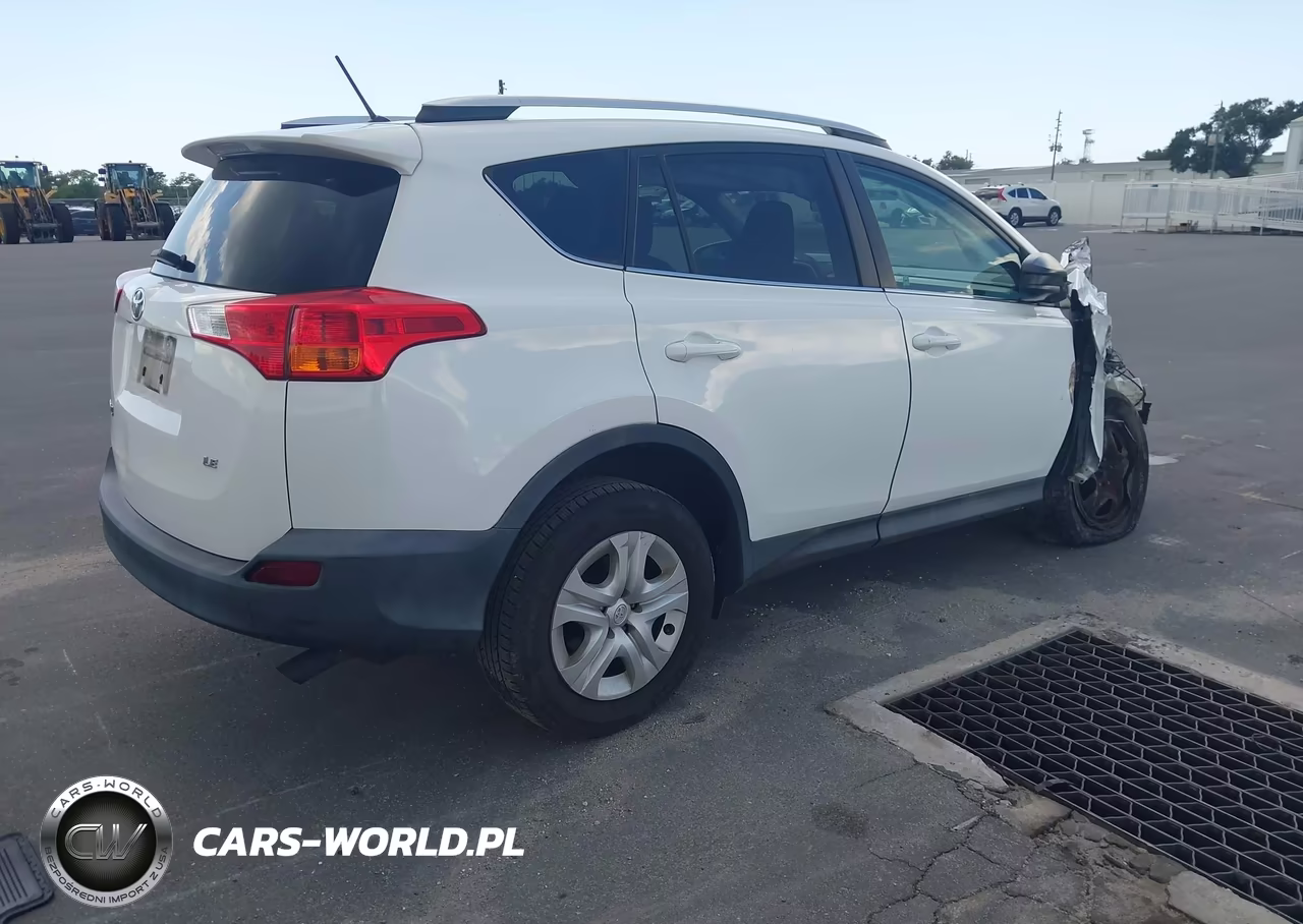 2015 Toyota Rav4 Le VIN:2T3ZFREV1FW198056 - 4