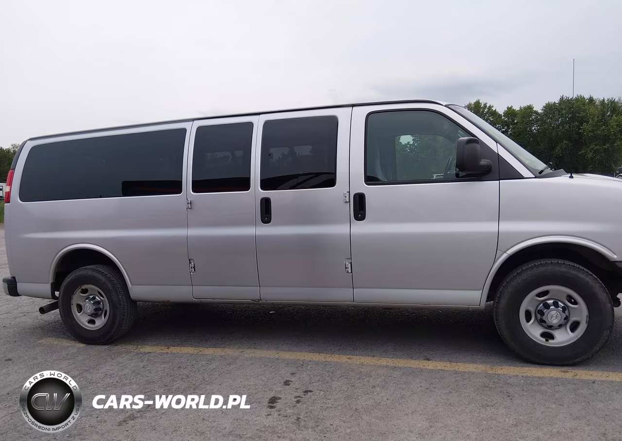2017 Chevrolet Express 3500 Lt VIN:1GAZGPFF5H1103792 - 15