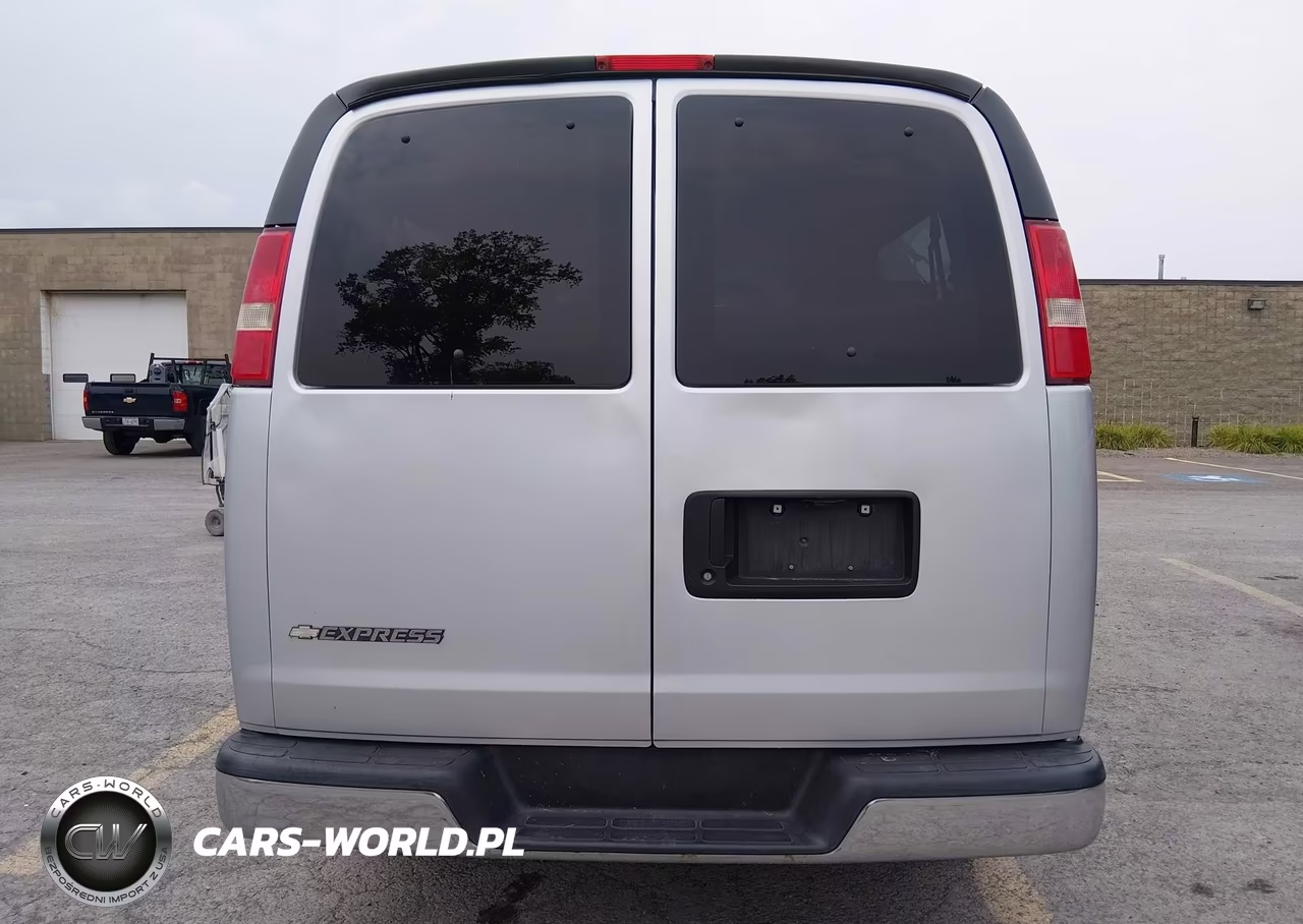 2017 Chevrolet Express 3500 Lt VIN:1GAZGPFF5H1103792 - 18