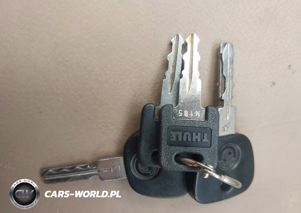1994 BMW 325 Is VIN:WBABF3325REF48176 - 10