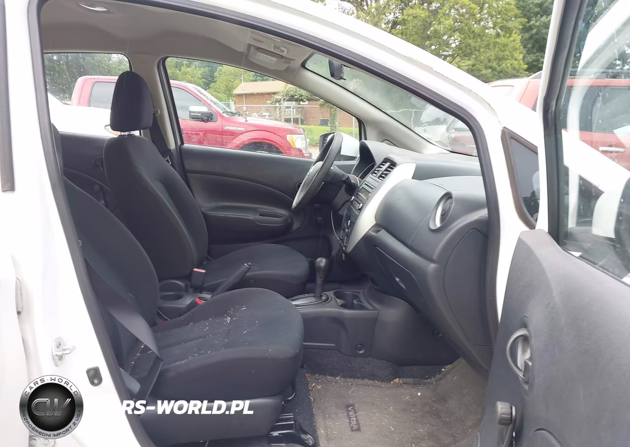 2015 Nissan Versa Note S Plus VIN:3N1CE2CP7FL372730 - 5