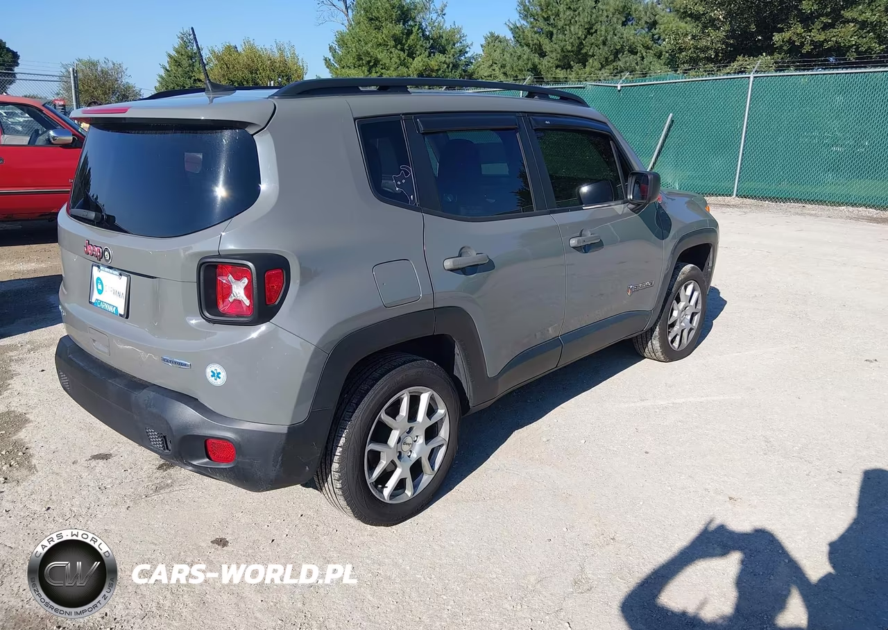 2022 Jeep Renegade Latitude 4X4 VIN:ZACNJDB13NPN69133 - 4
