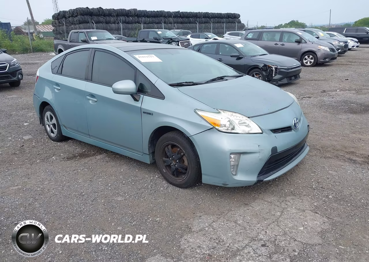 2013 Toyota Prius Three – zdjęcie 1 z 16