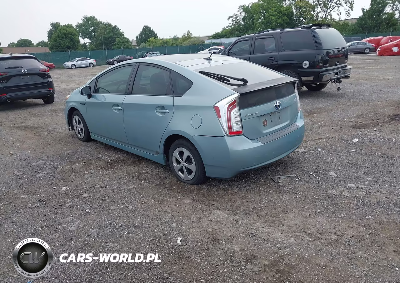 2013 Toyota Prius Three VIN:JTDKN3DU2D1659609 - 3