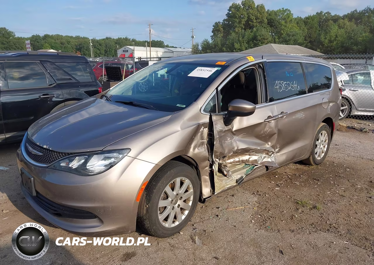 2017 Chrysler Pacifica Touring VIN:2C4RC1DG4HR642900 - 6
