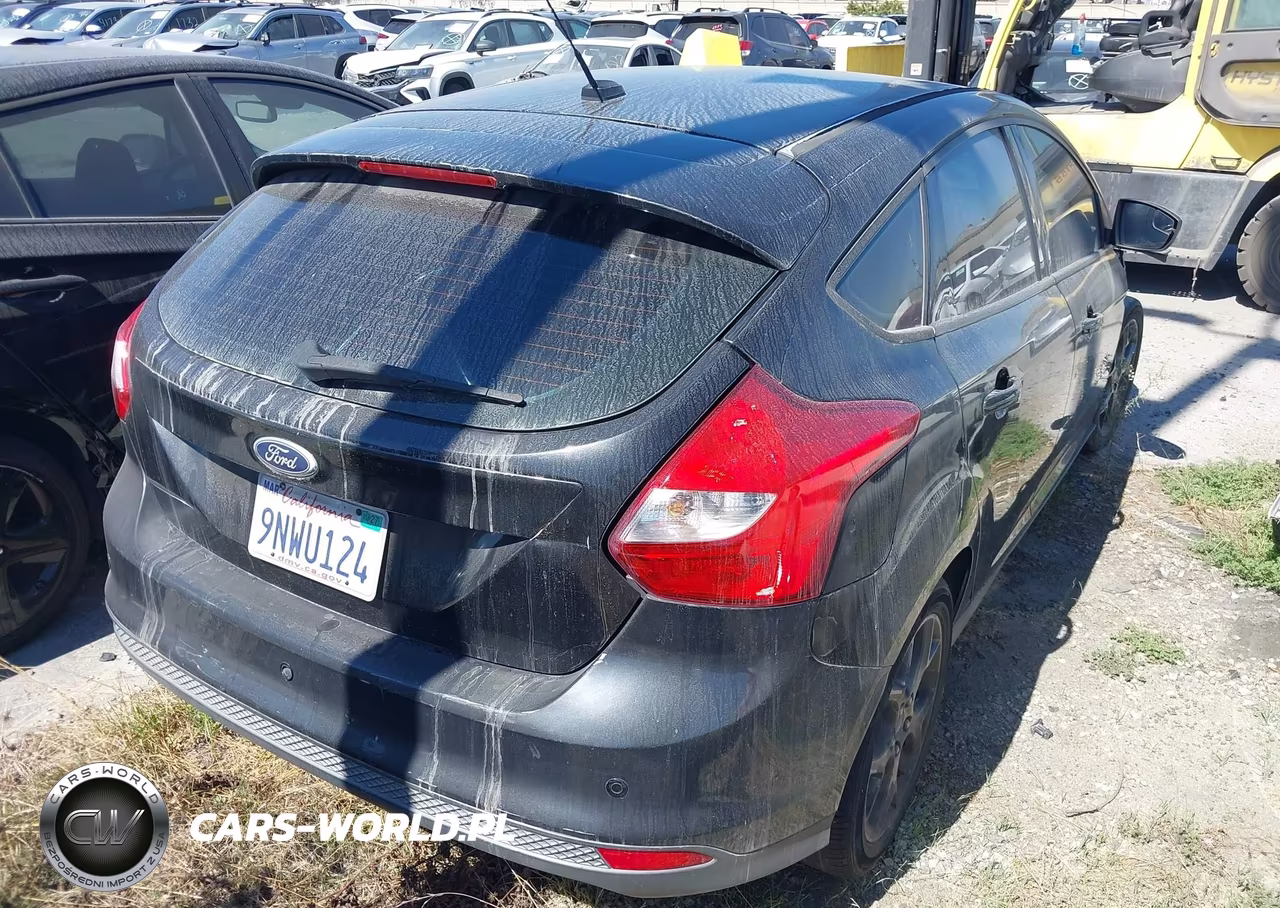 2013 Ford Focus Se VIN:1FADP3K29DL244981 - 4