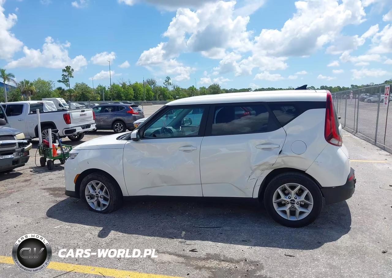 2022 Kia Soul Lx VIN:KNDJ23AU0N7833863 - 14