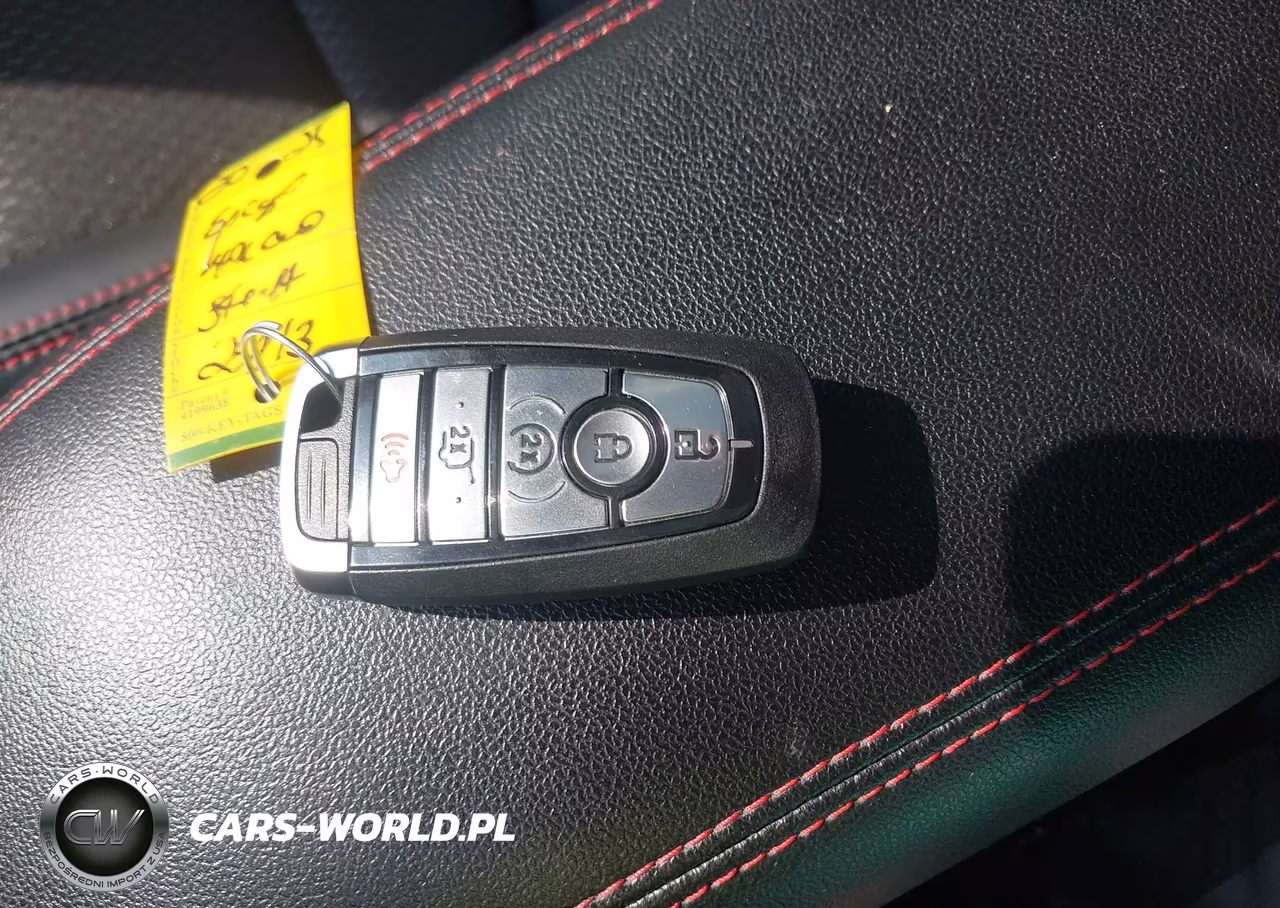 2025 Ford Escape St-Line Select VIN:1FMCU9NAXSUA60530 - 11