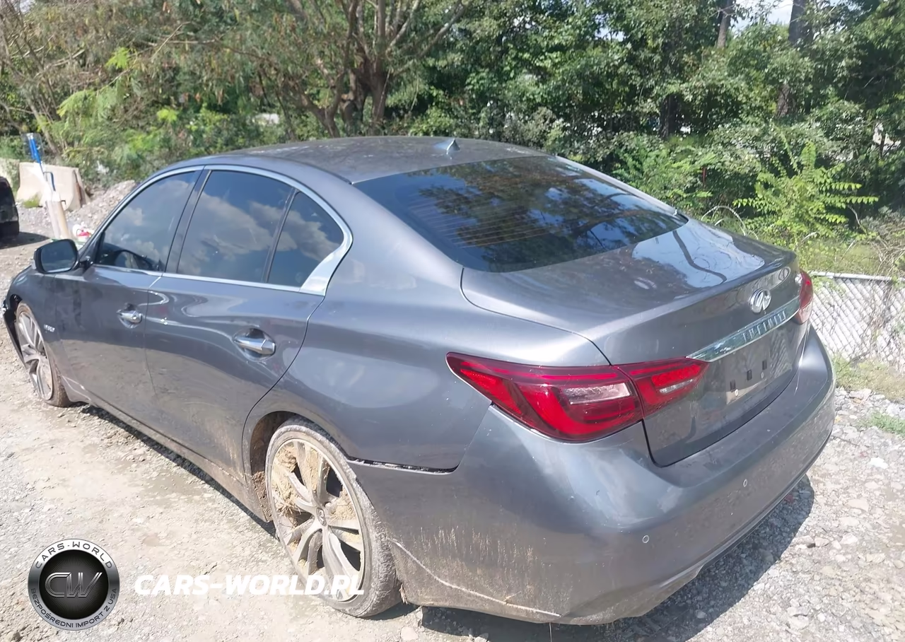 2018 Infiniti Q50 Hybrid Luxe VIN:JN1AV7AP4JM270002 - 3