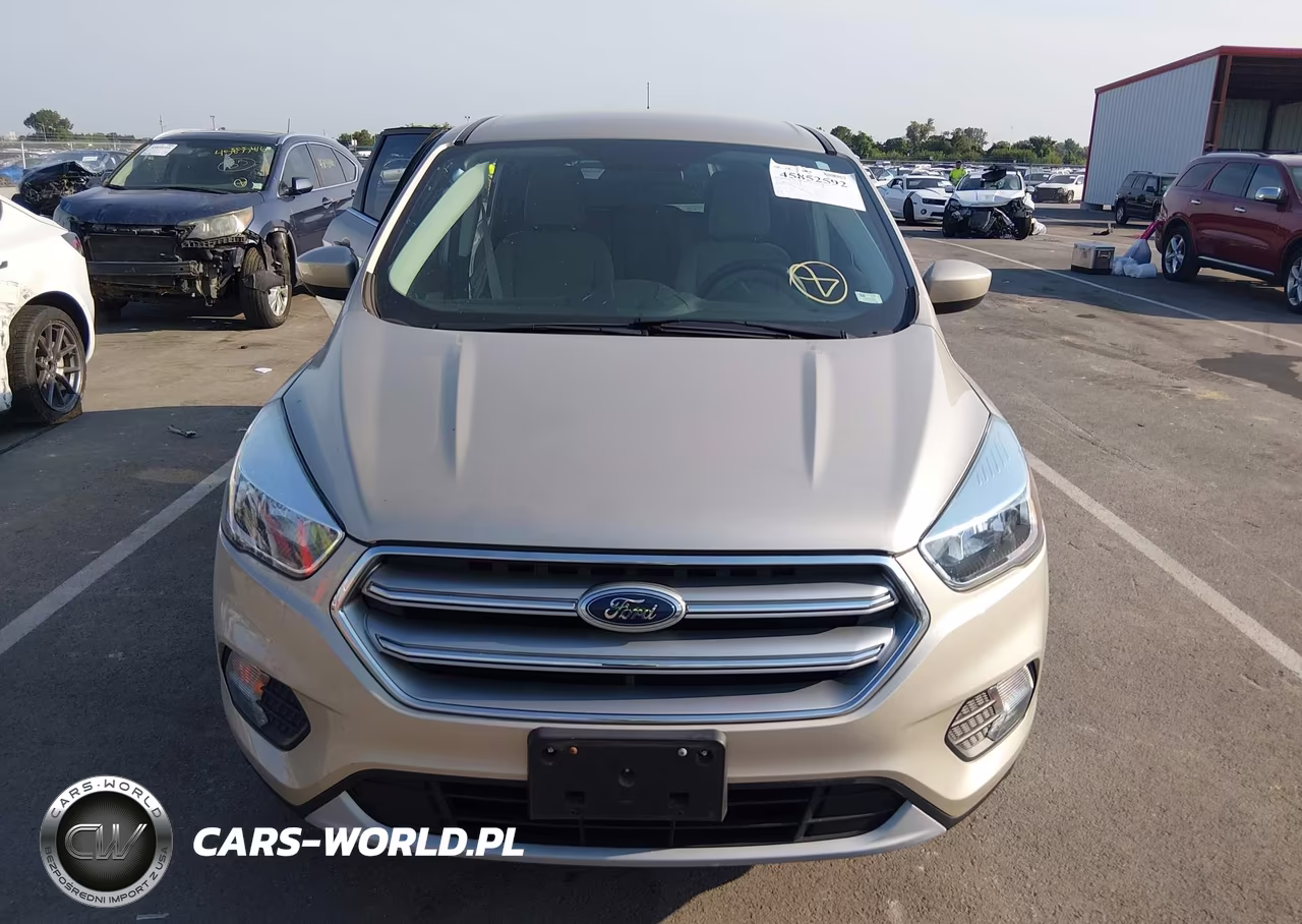 2017 Ford Escape Se VIN:1FMCU0GD2HUC94057 - 12