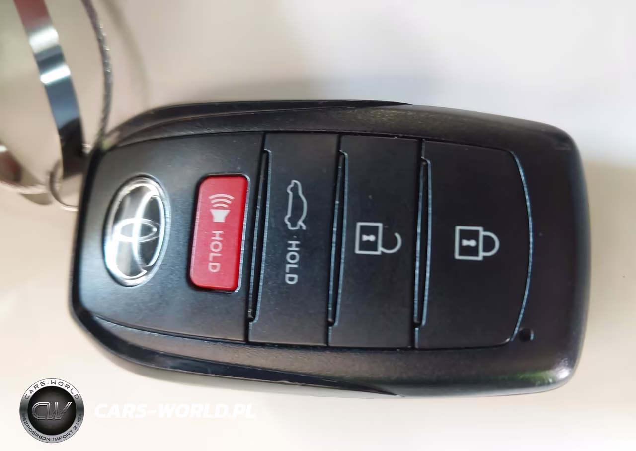 2026 Toyota Camry Le VIN:4T1DAACK3TU257115 - 11