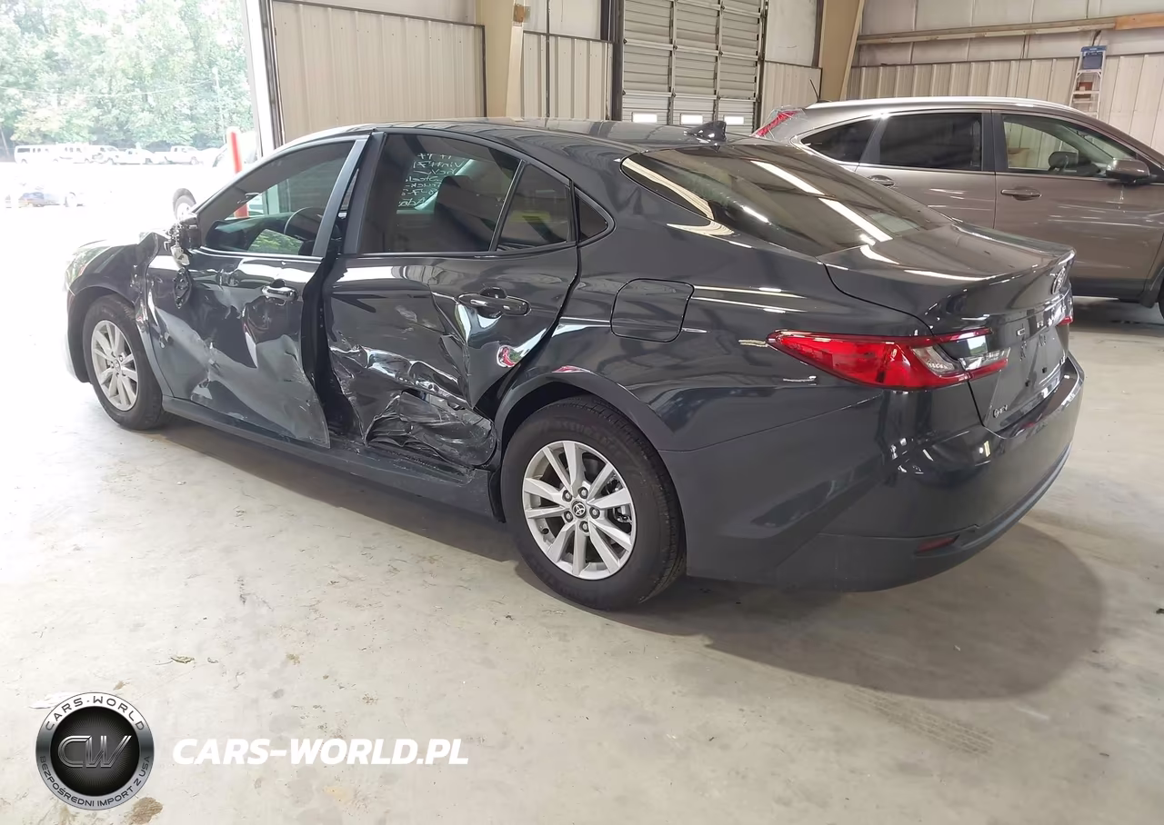 2026 Toyota Camry Le VIN:4T1DAACK3TU257115 - 3