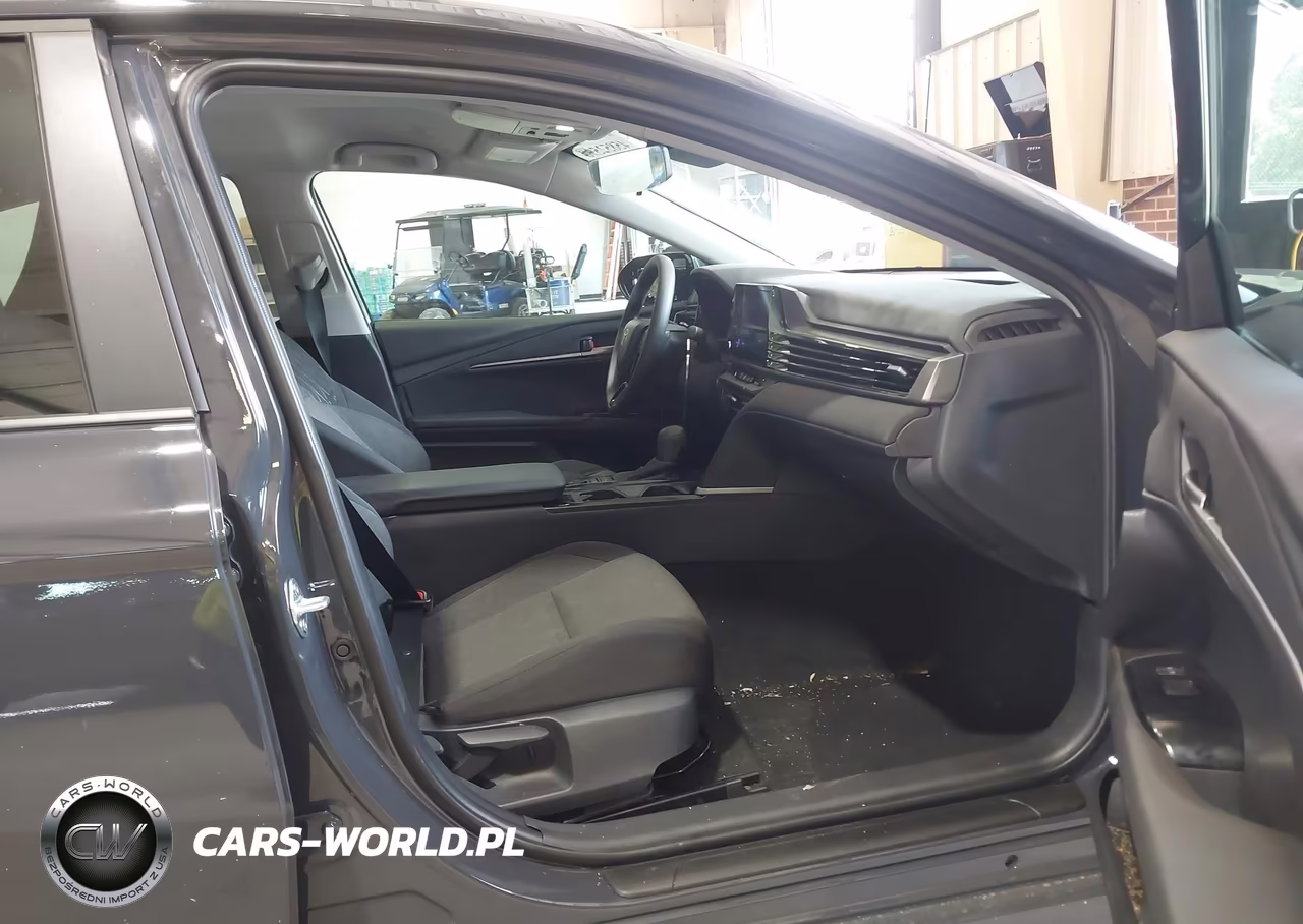 2026 Toyota Camry Le VIN:4T1DAACK3TU257115 - 5
