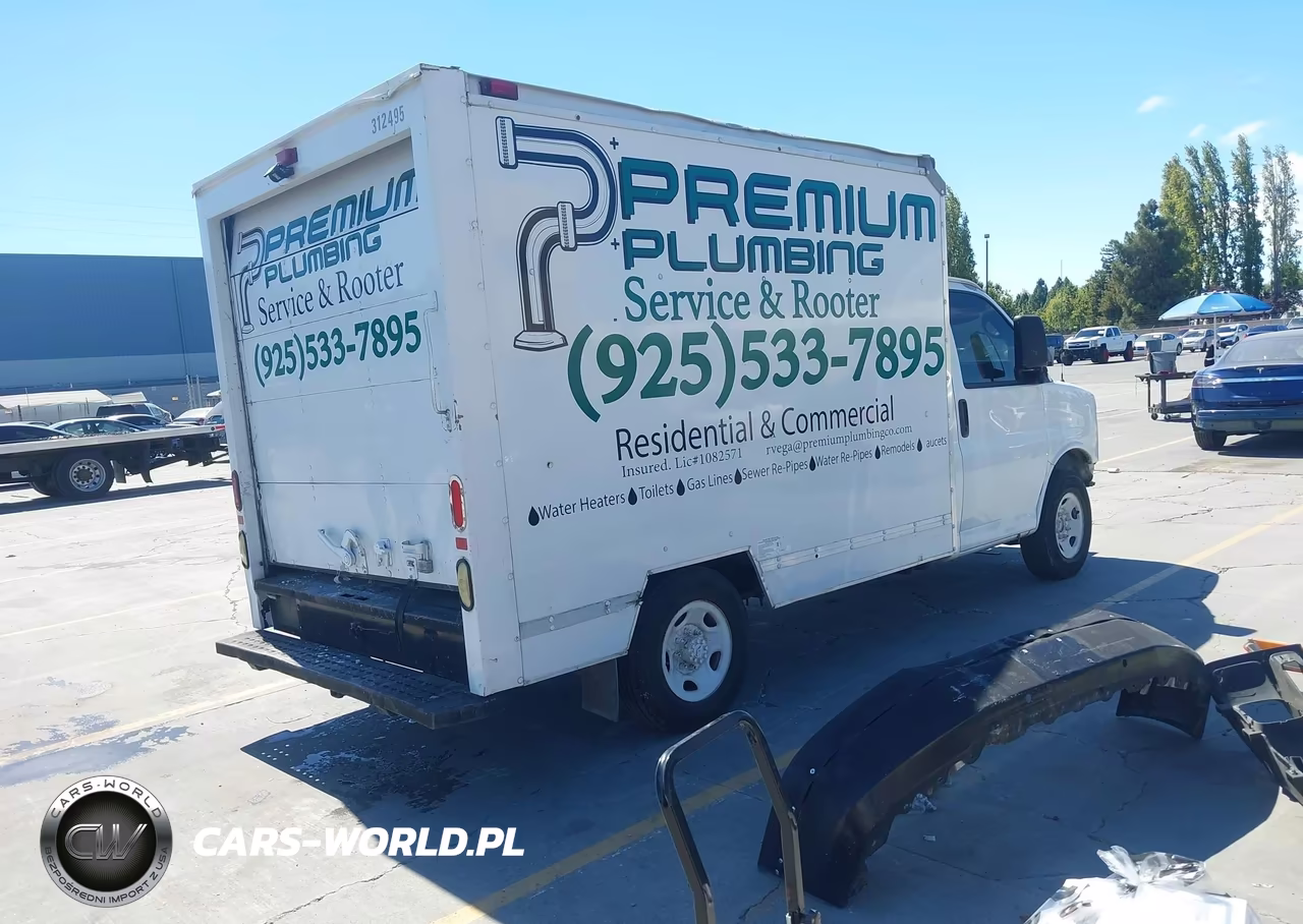 2004 GMC Savana Cutaway Standard VIN:1GDGG31V241901033 - 4