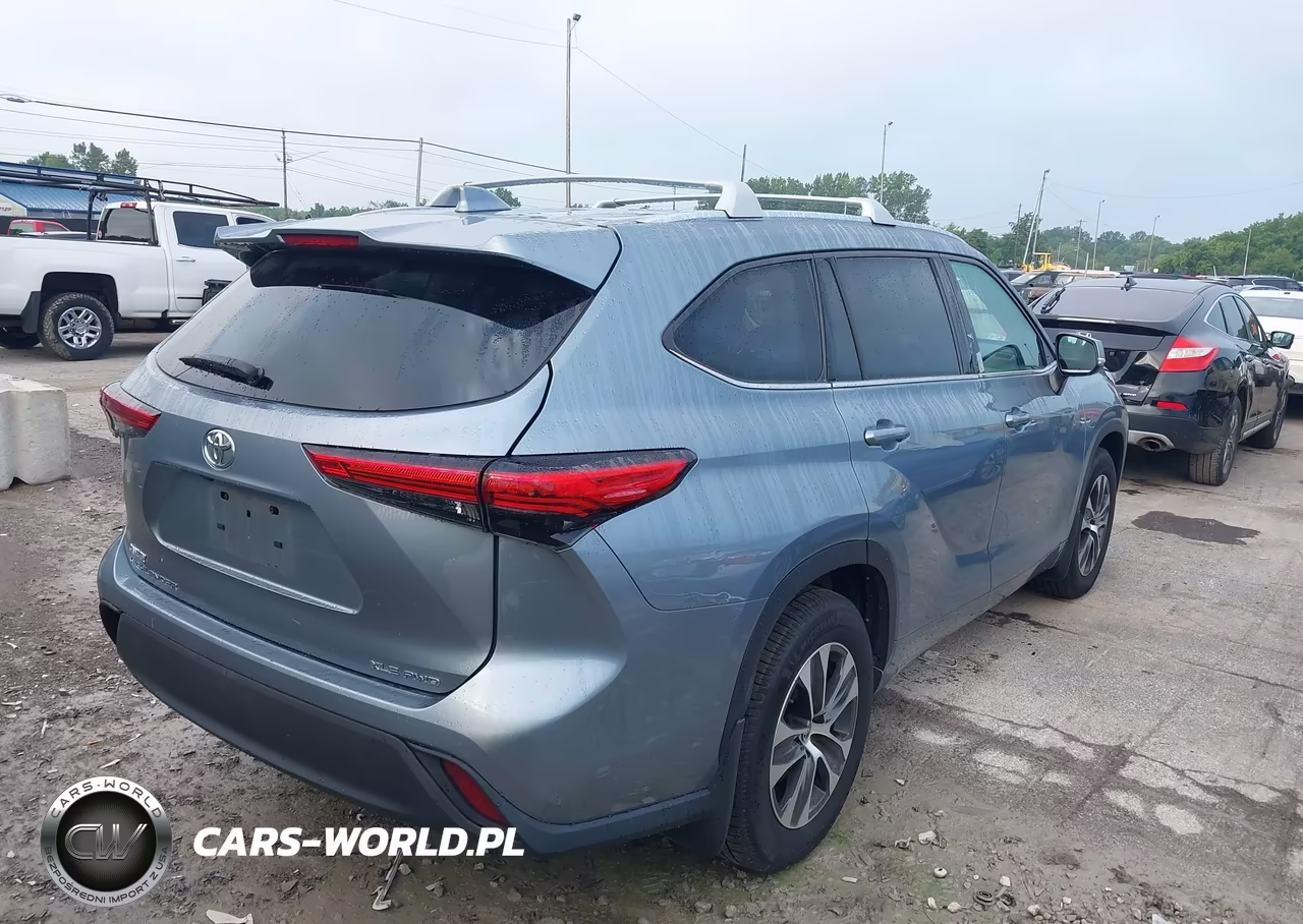 2021 Toyota Highlander Xle VIN:5TDHZRBH7MS065382 - 4