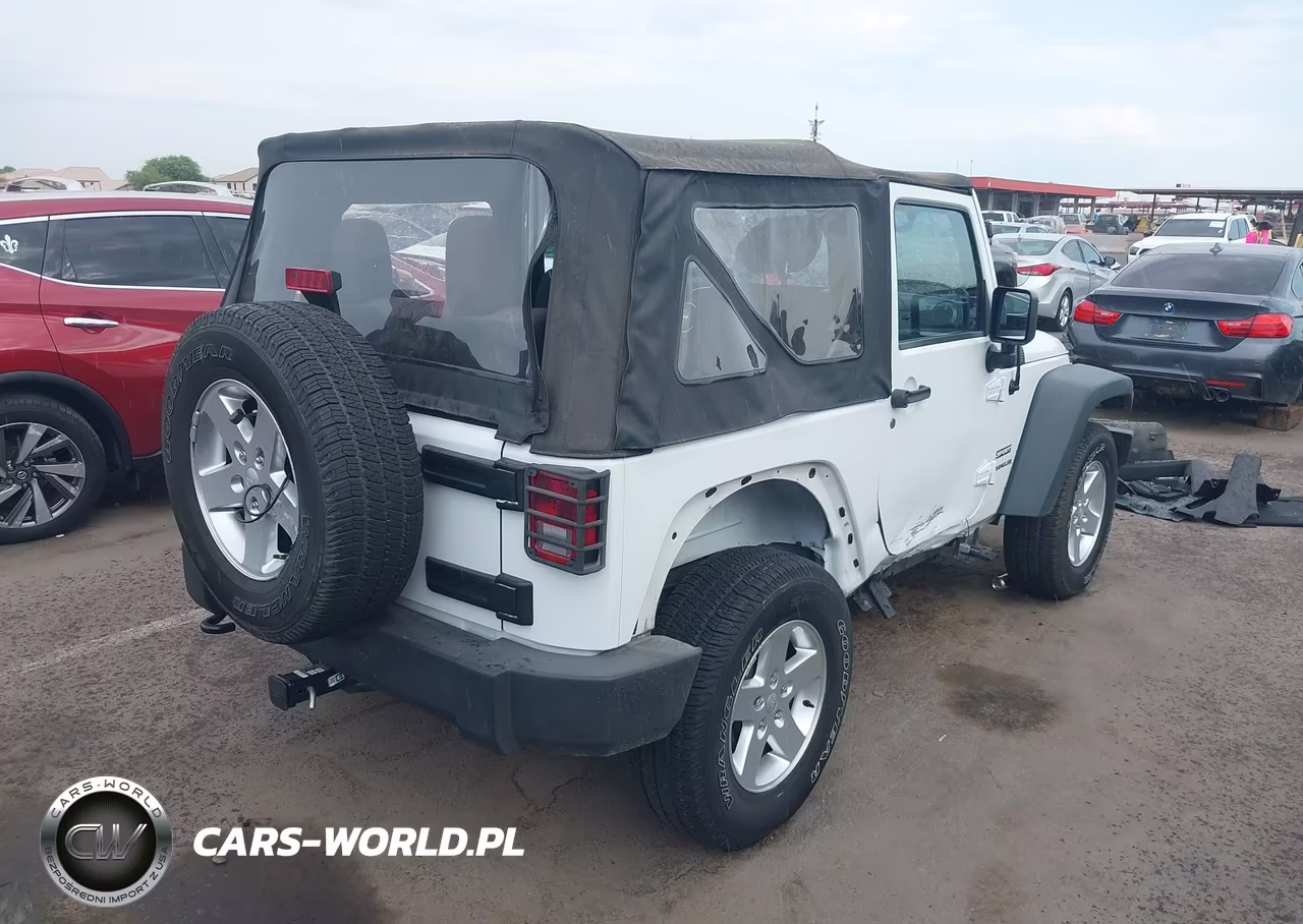 2015 Jeep Wrangler Sport VIN:1C4AJWAG7FL608170 - 4