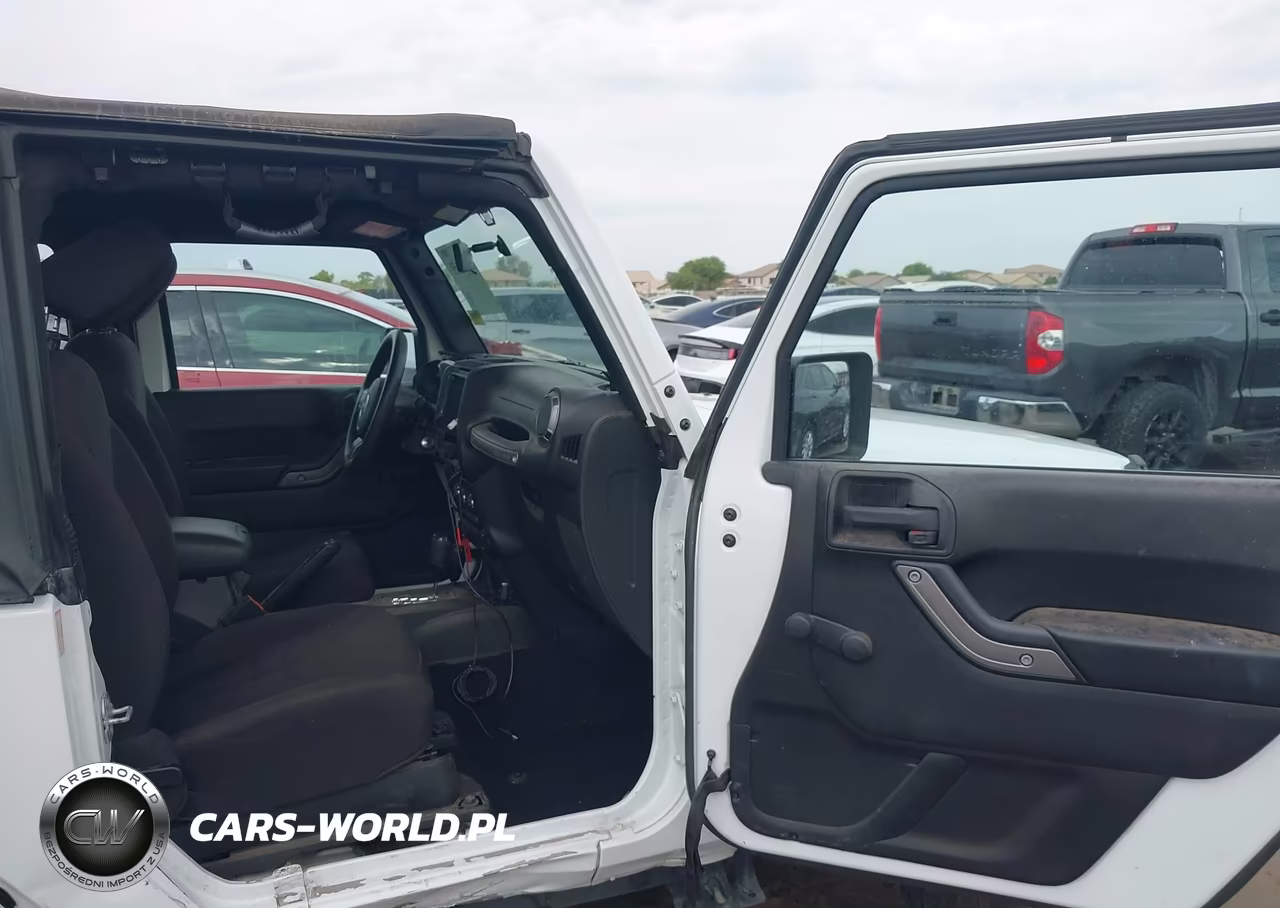 2015 Jeep Wrangler Sport VIN:1C4AJWAG7FL608170 - 5