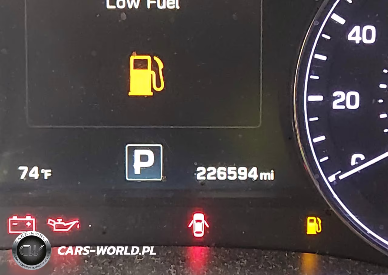 2015 Hyundai Genesis 3.8 VIN:KMHGN4JE9FU060700 - 15
