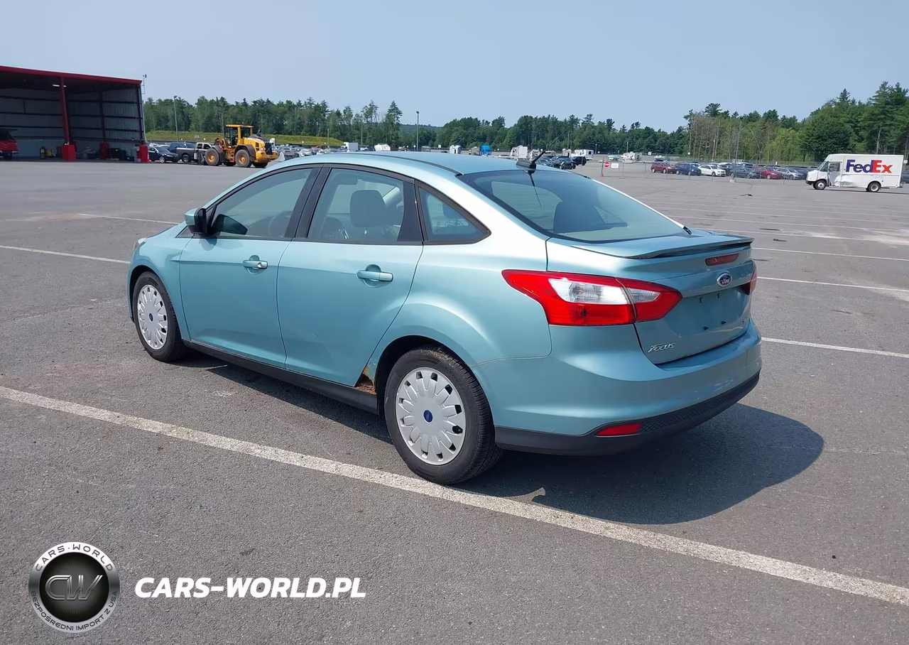 2012 Ford Focus Se VIN:1FAHP3F26CL341243 - 3