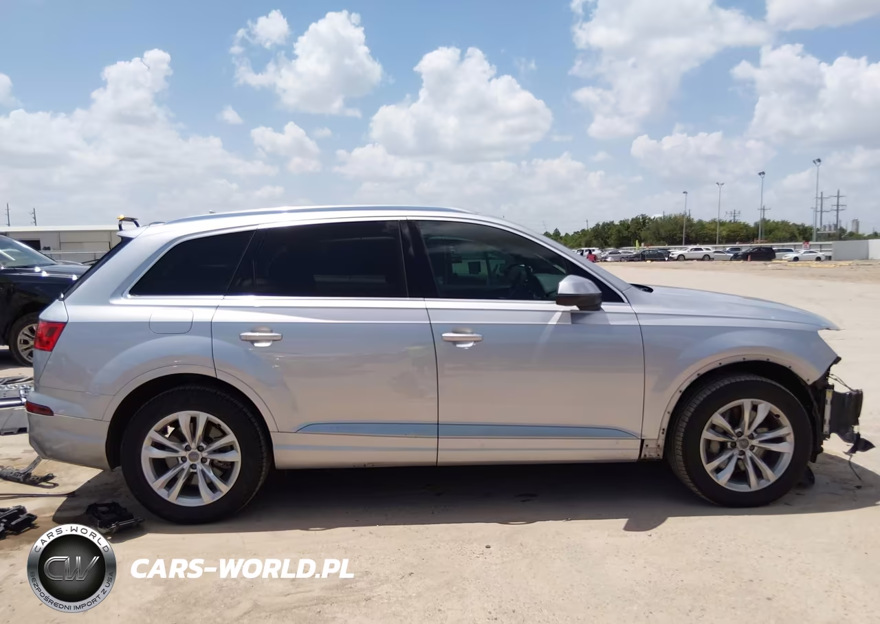 2018 Audi Q7 3.0T Premium VIN:WA1LAAF70JD043911 - 14
