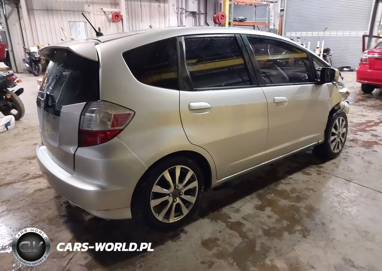 2012 Honda Fit Sport VIN:JHMGE8H5XCC004265 - 4