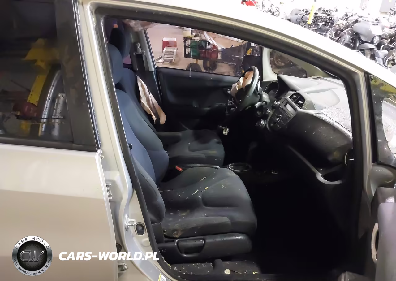 2012 Honda Fit Sport VIN:JHMGE8H5XCC004265 - 5