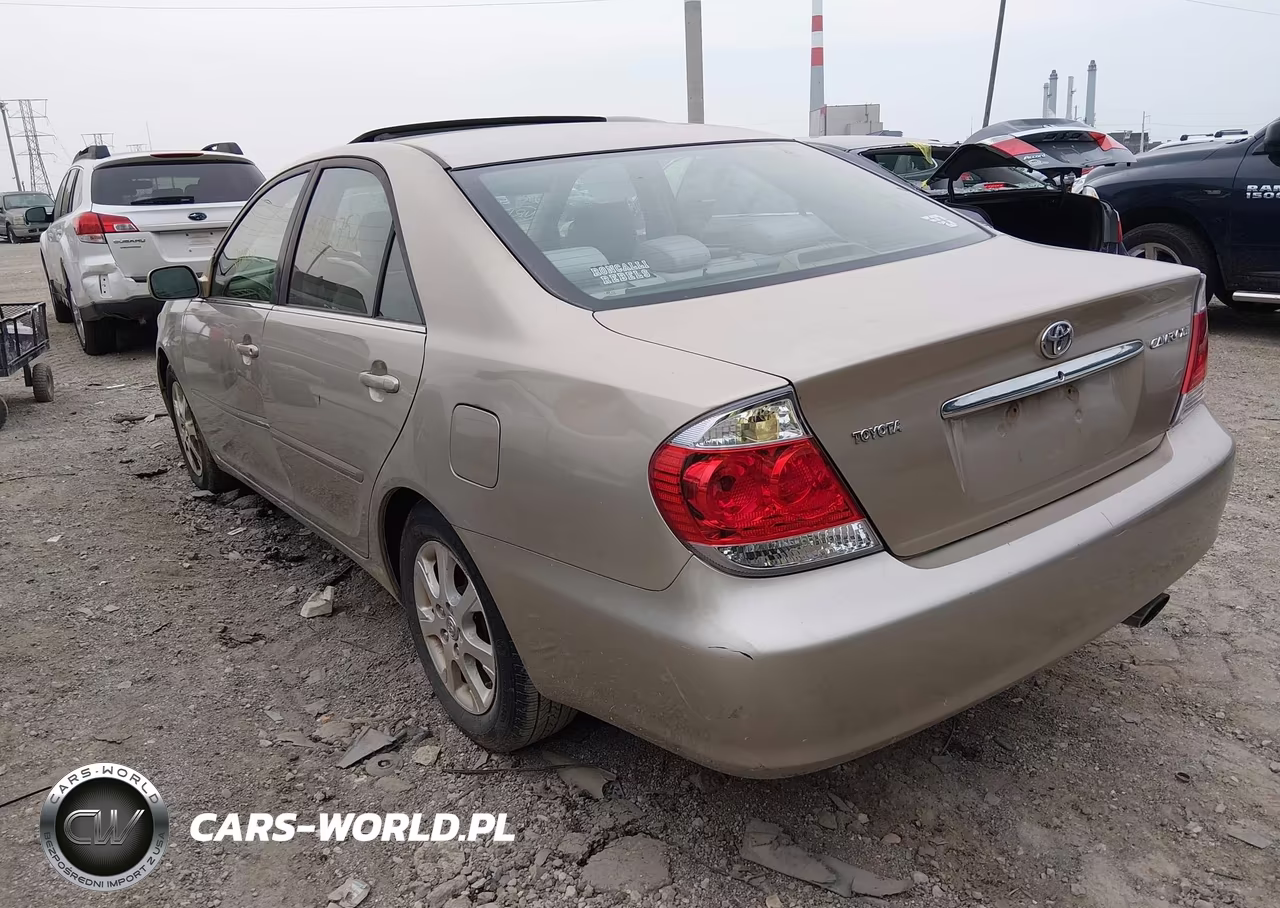 2005 Toyota Camry Xle VIN:4T1BE32K65U396618 - 3