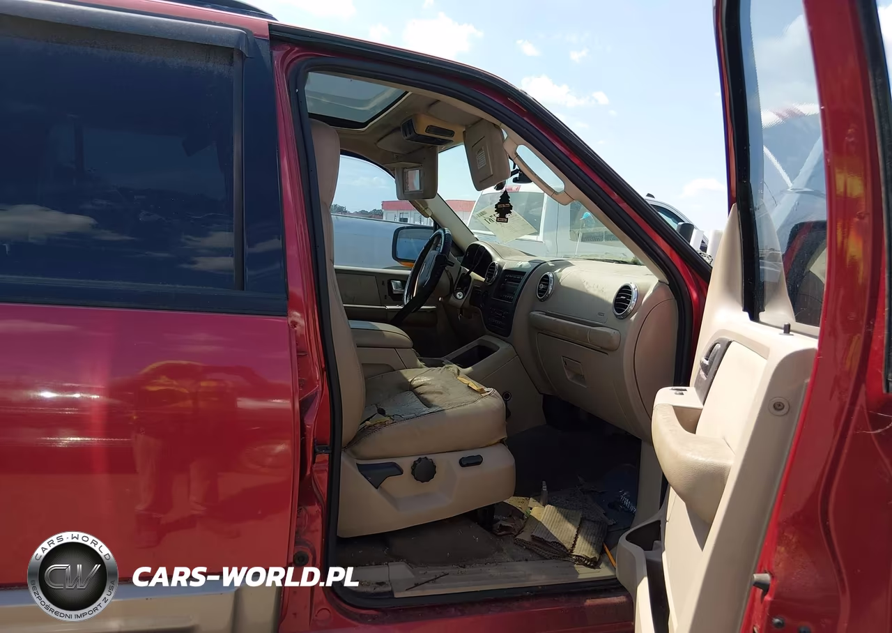 2004 Ford Expedition Eddie Bauer VIN:1FMFU18L04LA18789 - 5