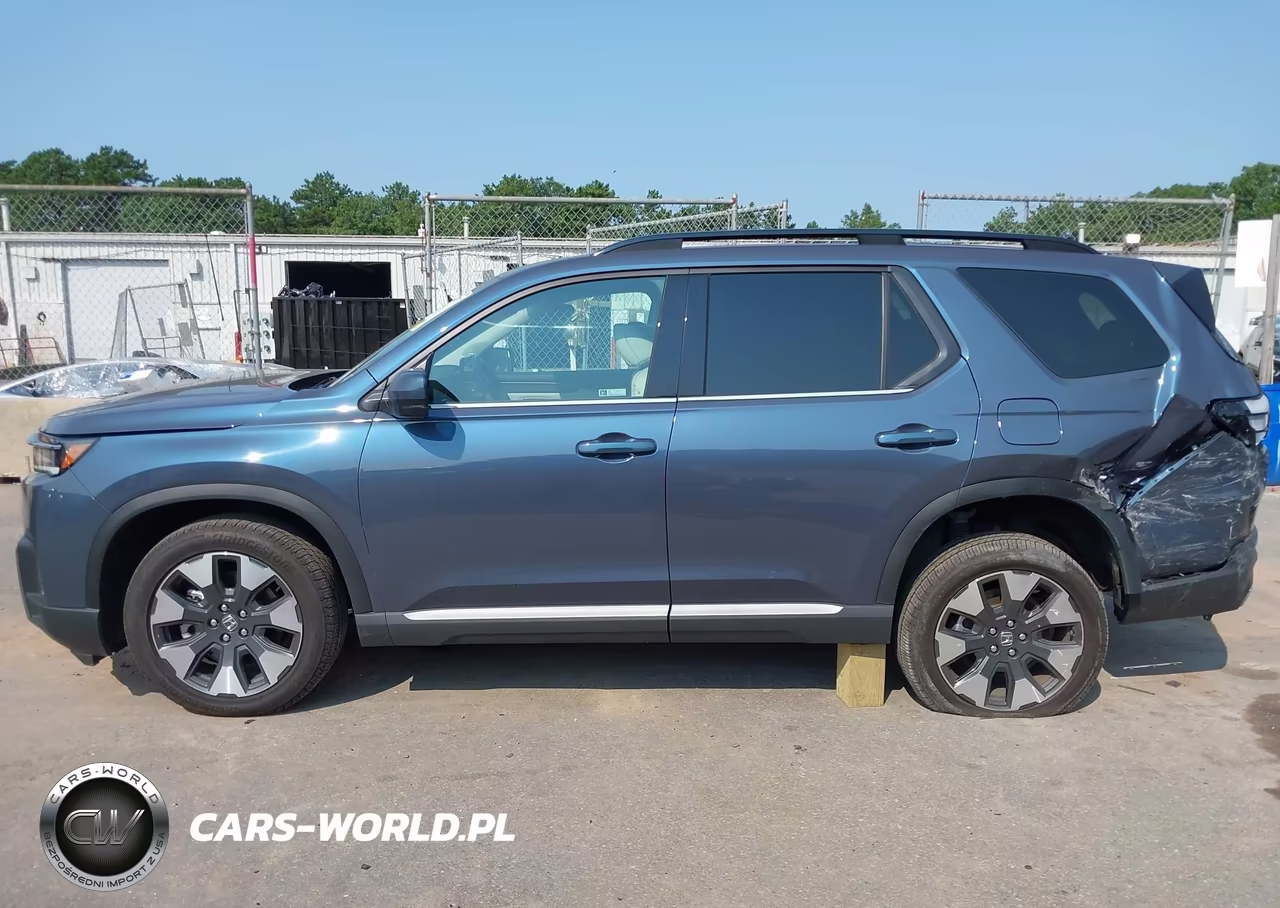 2026 Honda Pilot Touring-Touring Blackout VIN:5FNYG1H75TB004489 - 14