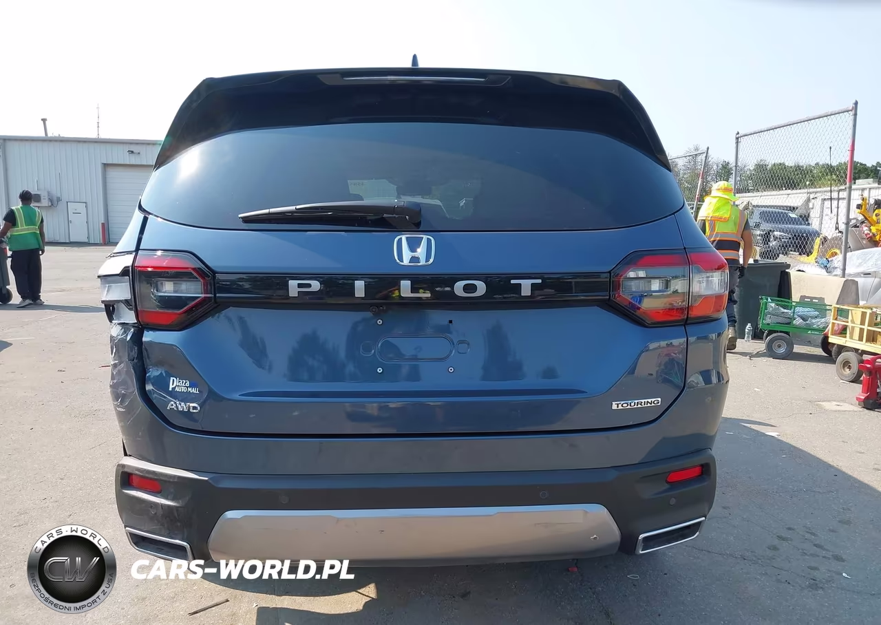 2026 Honda Pilot Touring-Touring Blackout VIN:5FNYG1H75TB004489 - 16