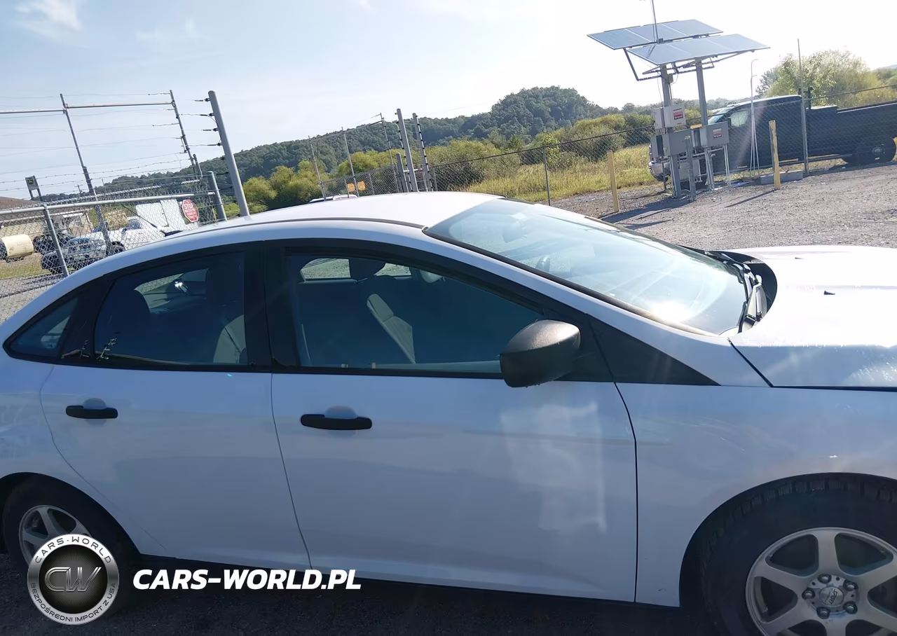 2017 Ford Focus S VIN:1FADP3E20HL270340 - 13