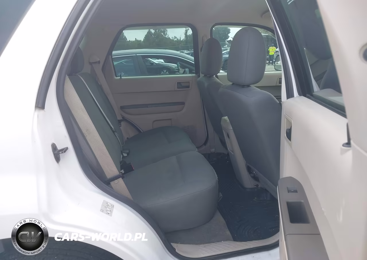 2012 Ford Escape Xls VIN:1FMCU9C78CKB33401 - 8