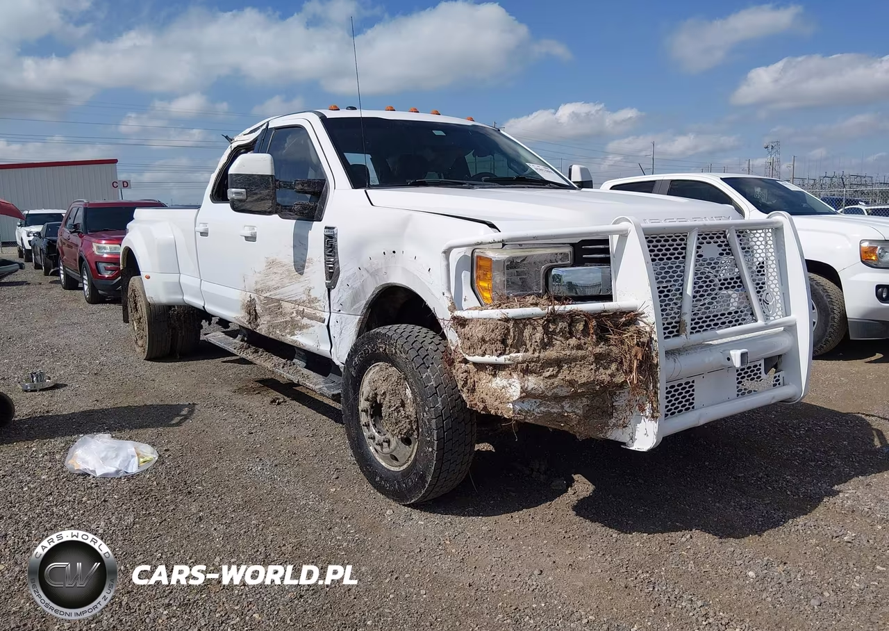 2017 Ford F-450 Lariat – zdjęcie 1 z 18