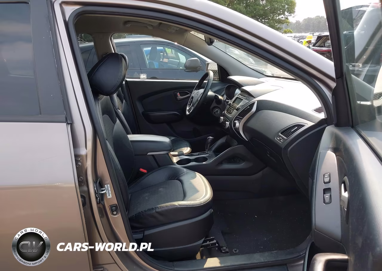 2011 Hyundai Tucson Gls VIN:KM8JU3AC3BU190242 - 5